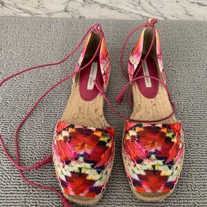 Cynthia Vincent, Shoes 7,